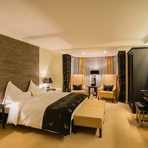 Deluxe Zimmer mit Kingsize-Bett